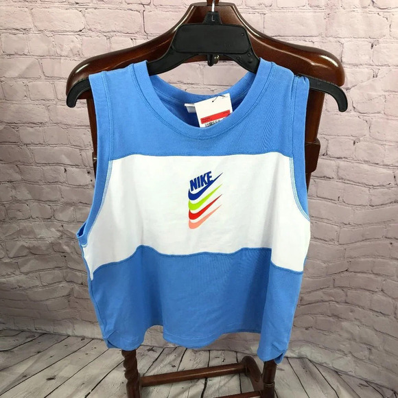 Nike Tops - NWT ladies Nike tank top size large workout activewear
